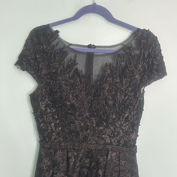 EMBELLISHED FLORAL CAP SLEEVE A LINE GOWN NWT - Picture 6 of 13